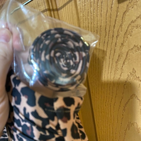 Kona Sol Leopard Tankini Top NWT - Picture 3 of 4